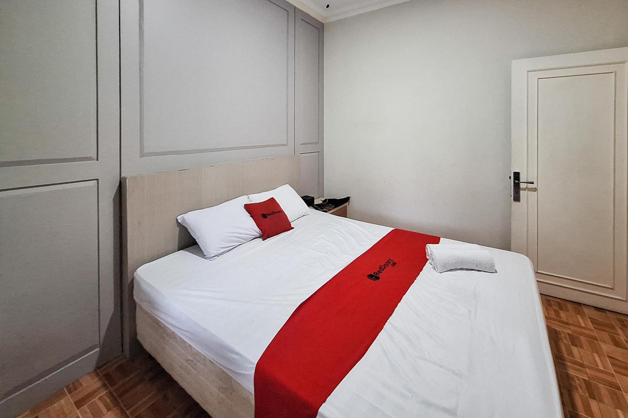 Reddoorz Resort At Tridaya Cisarua Puncak Extérieur photo