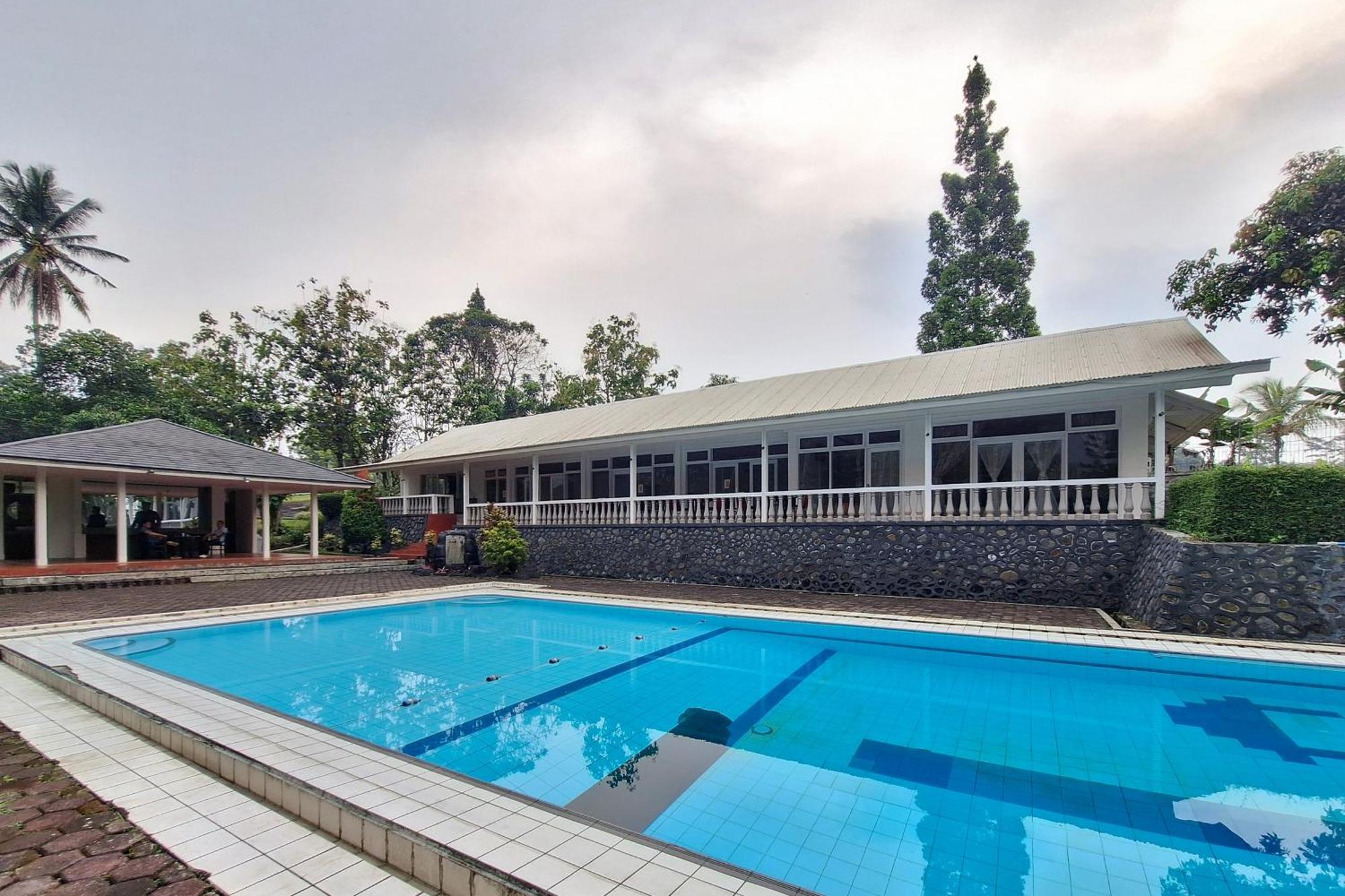 Reddoorz Resort At Tridaya Cisarua Puncak Extérieur photo